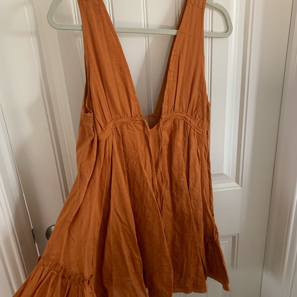 Vici Dresses & Skirts - Vici baby doll, v-neck/back dress